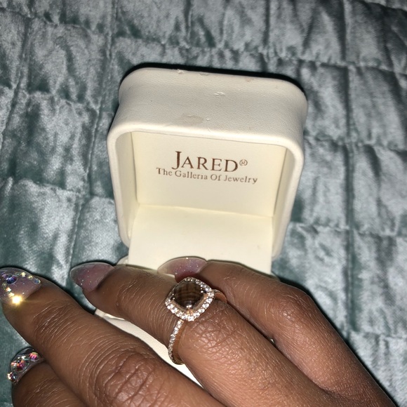SOLD -Jared the Galleria Rose Gold Engagement Ring - Picture 5 of 6